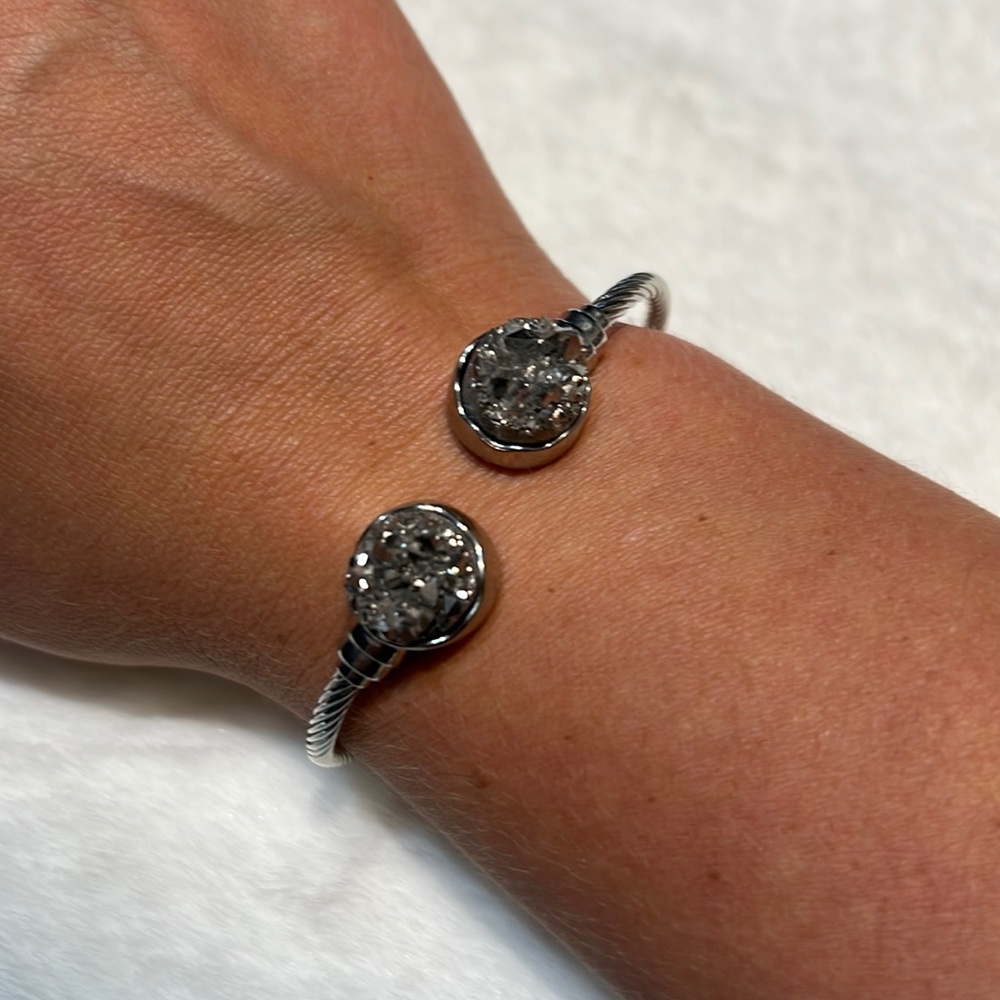 Druzy‎ Cuff Bracelet